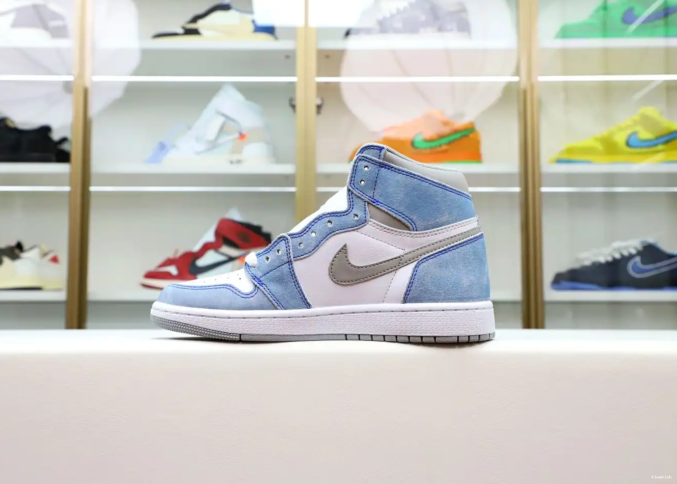 1 HIGH RETRO JORDAN ROYAL' 'HYPER OG AIR 0426